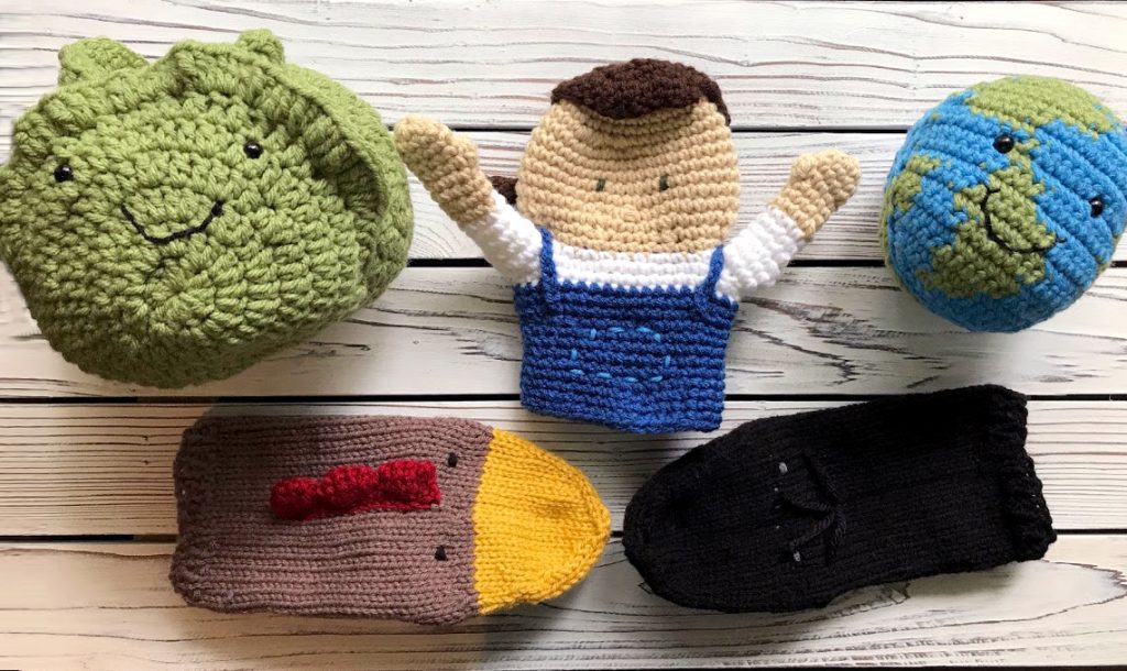 Handmade knit and crochet puppets and imgurimi
